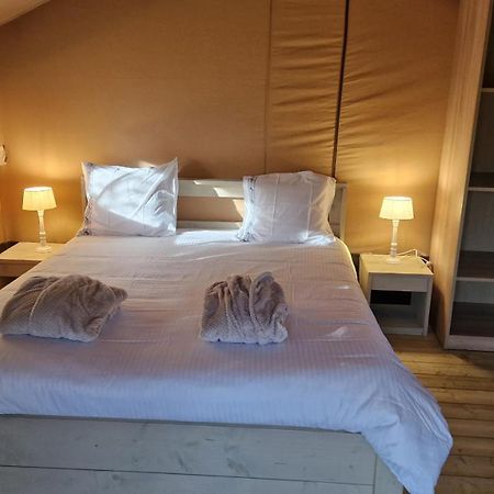 Happiness Hotel บรูจส์ ภายนอก รูปภาพ