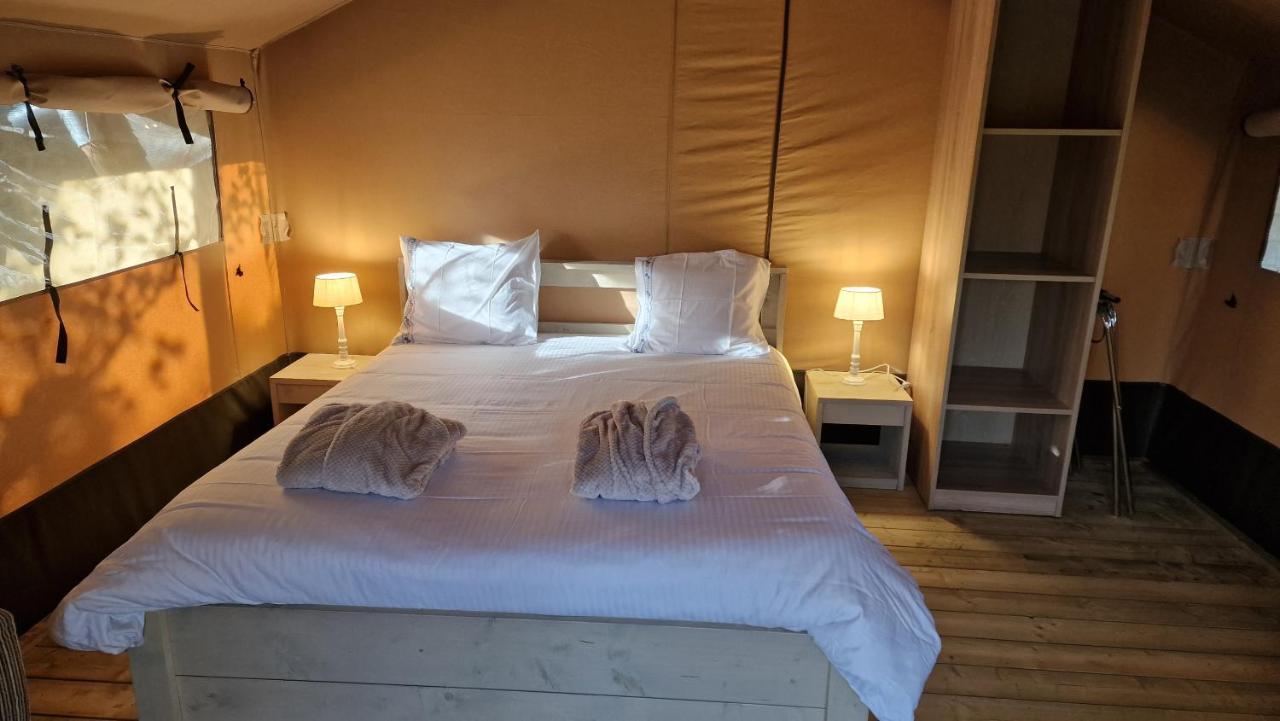 Happiness Hotel บรูจส์ ภายนอก รูปภาพ